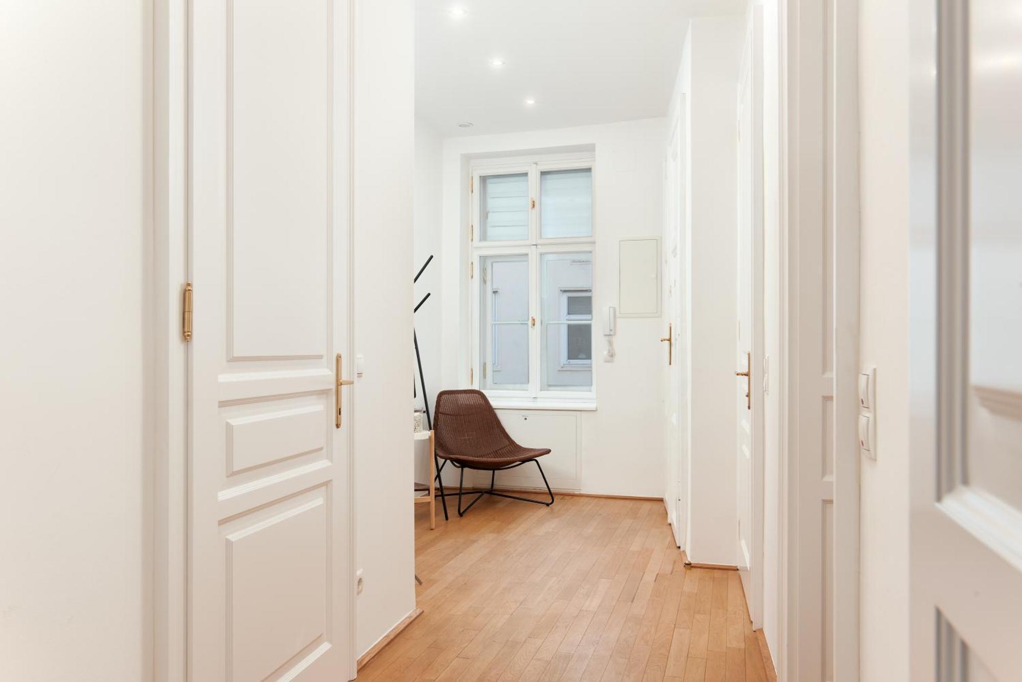 Apartment Stylish Designer At The Center Of Naschmarkt Wien